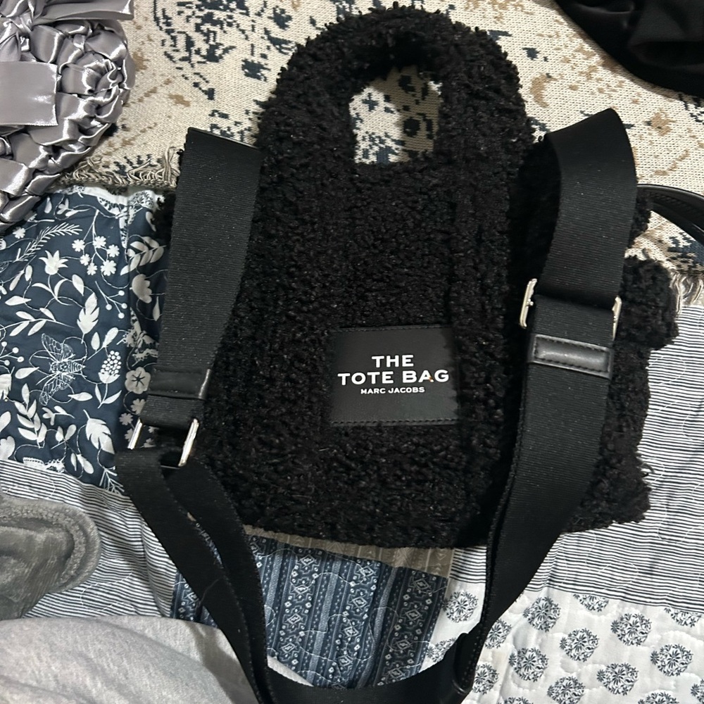 marc jacob’s black teddy mini tote bag